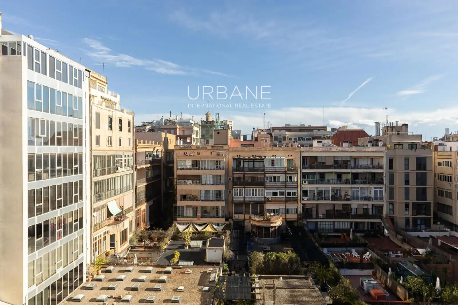 Vista exterior de Ático en venta en Barcelona con Aire acondicionado, Calefacción y Terraza