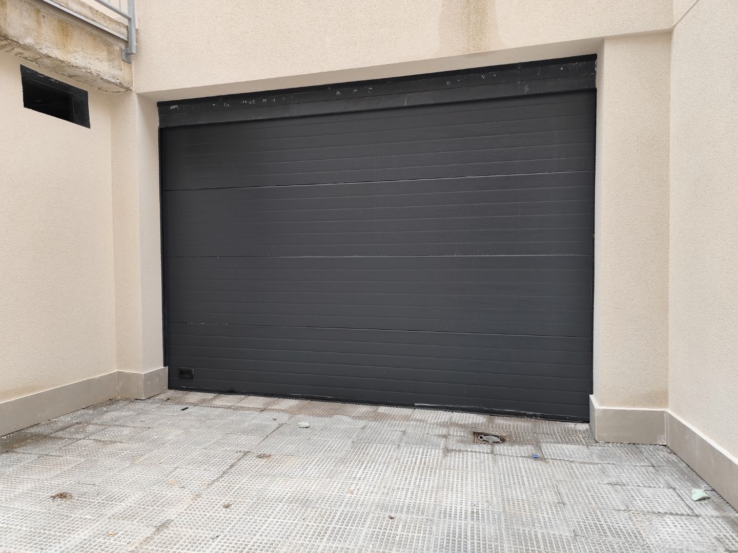 Vista exterior de Garatge de lloguer en Segovia Capital