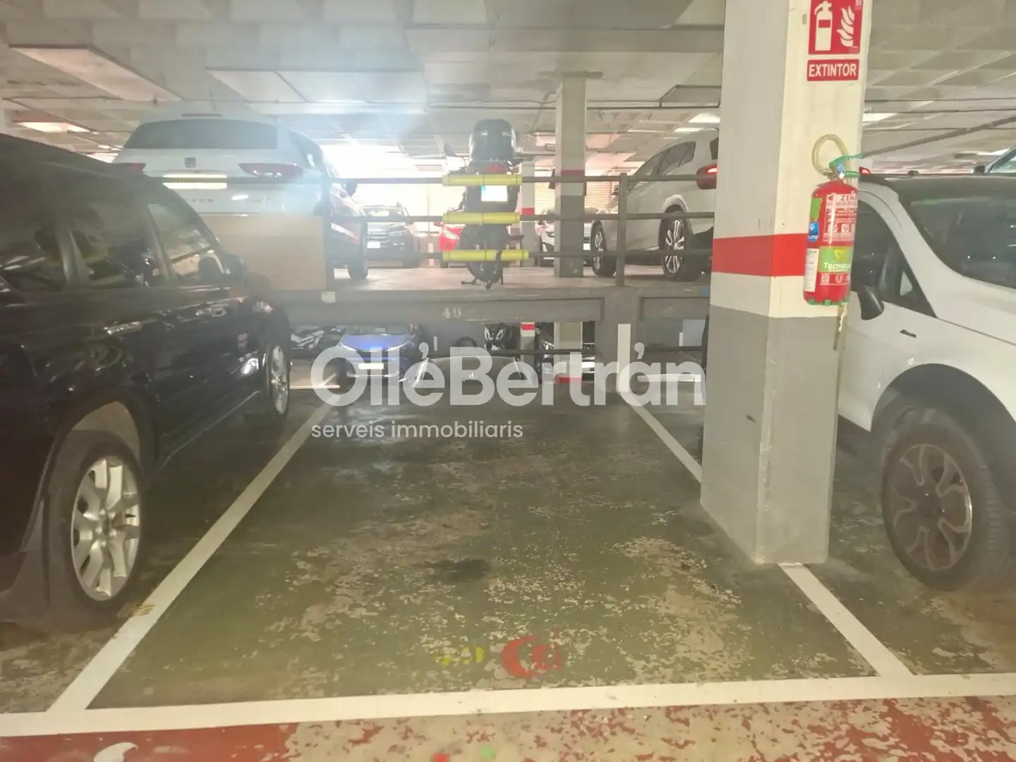 Parkplatz von Garage zur Miete in Badalona