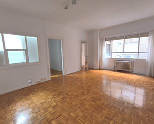 Living room of Flat to rent in  Madrid Capital  with Heating, Washing machine and Microwave