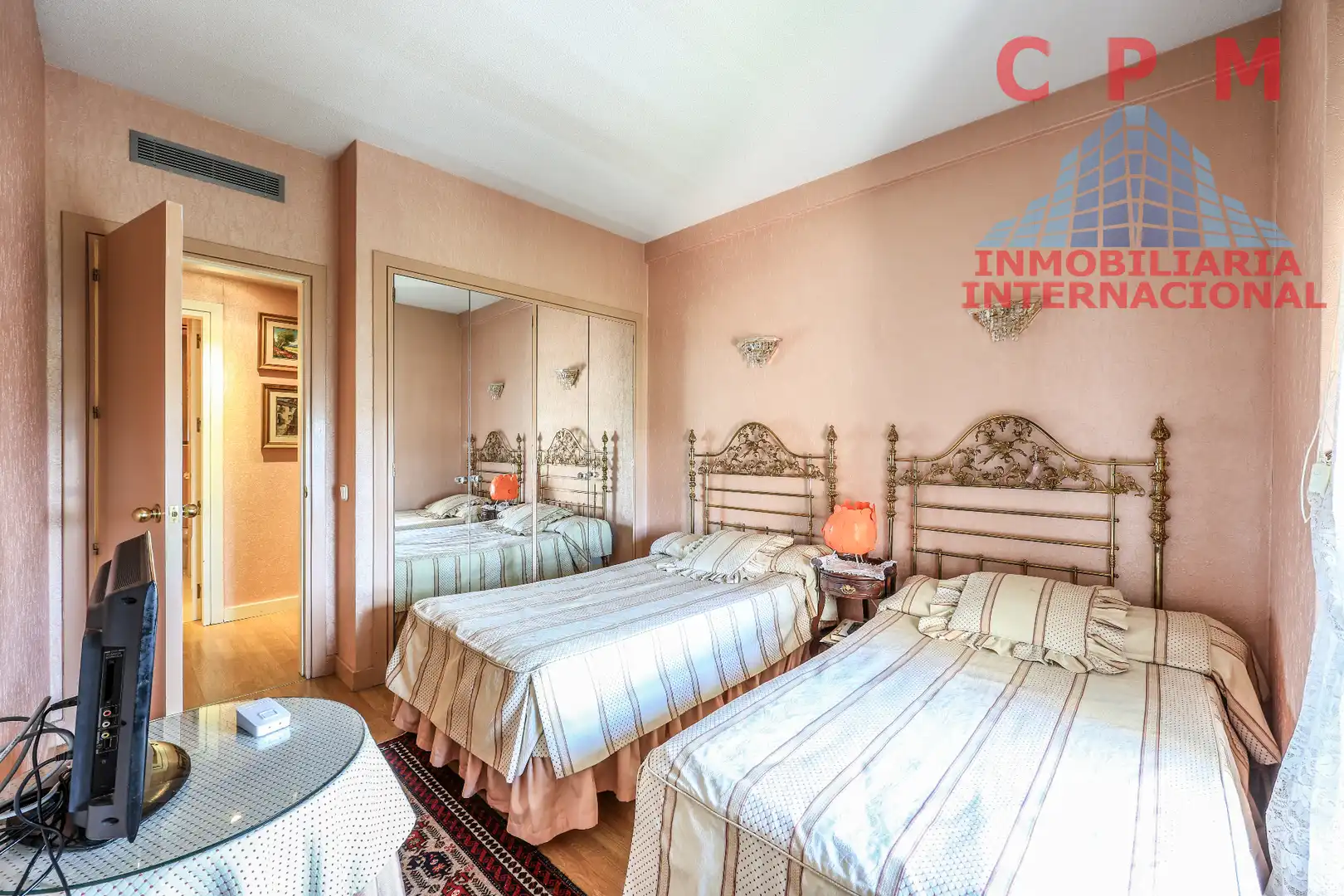 Schlafzimmer von Wohnung zur Miete in Madrid mit Klimaanlage, Heizung und Parkett