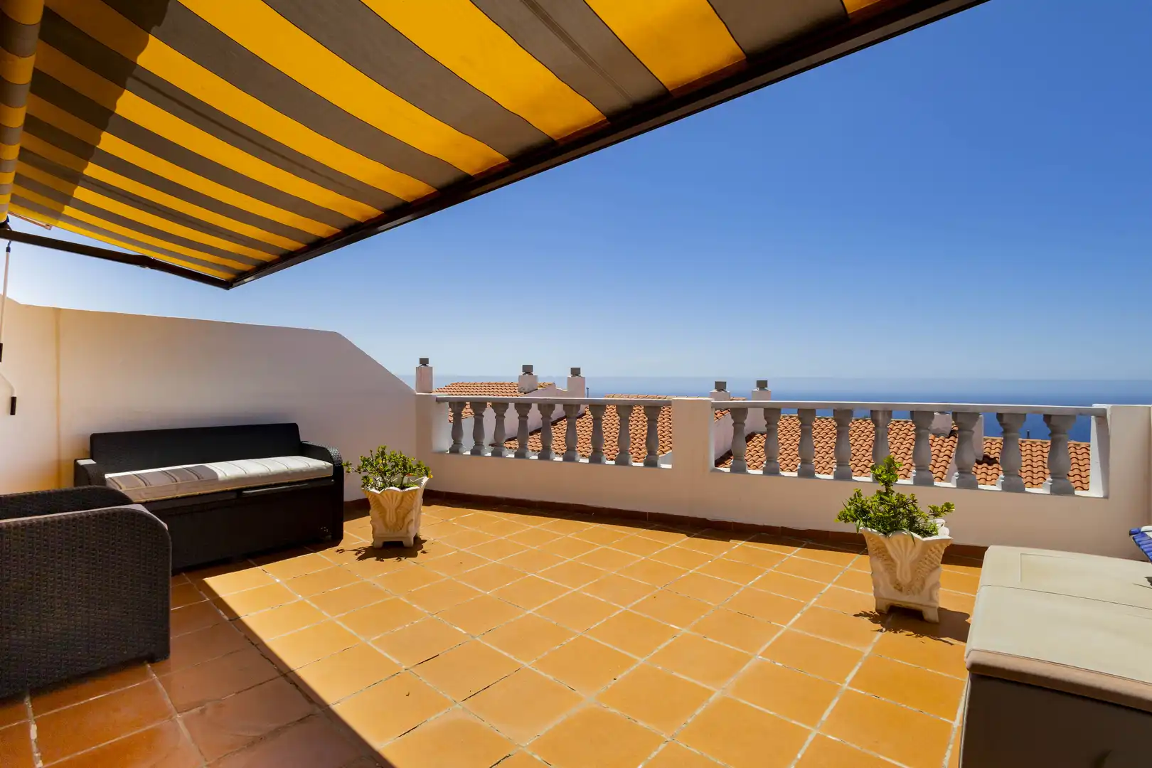 Terraza de Casa adosada en venta en El Rosario con Aire acondicionado, Jardín privado y Terraza