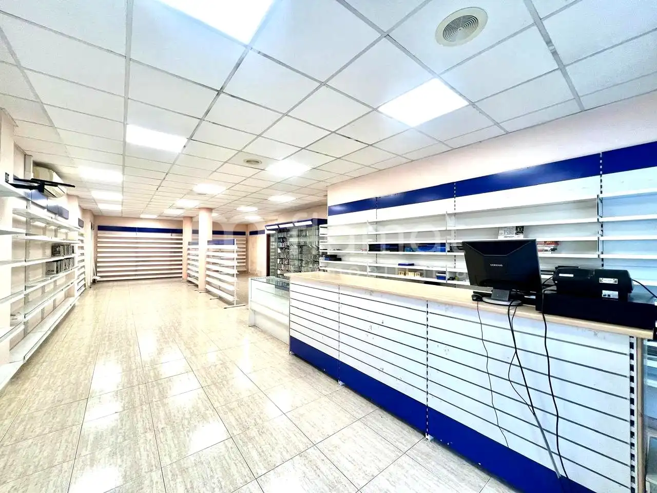 Local en venta en Blanes con Aire acondicionado