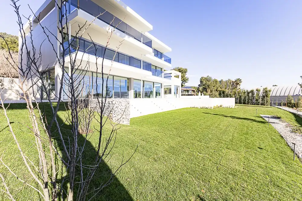 Vista exterior de Casa o chalet en venta en Barcelona con Aire acondicionado, Calefacción y Jardín privado