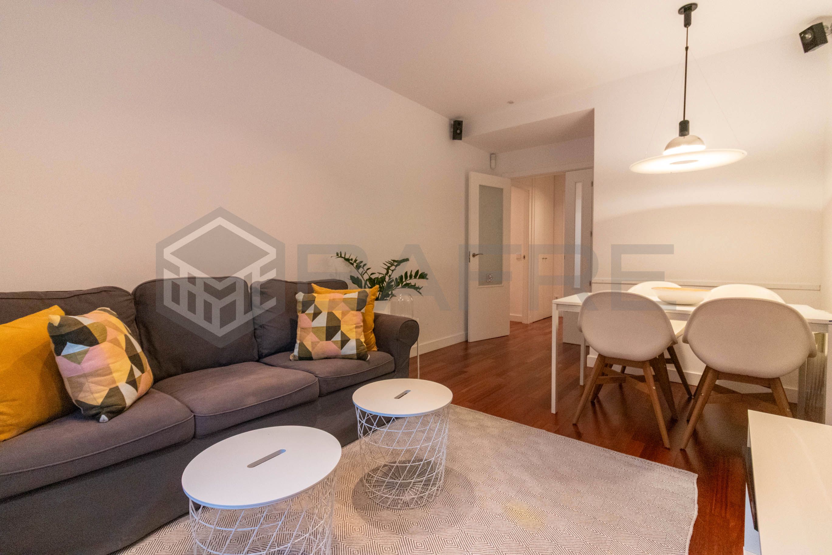 Sala d'estar de Pis en venda en  Madrid Capital amb Aire condicionat i Calefacció