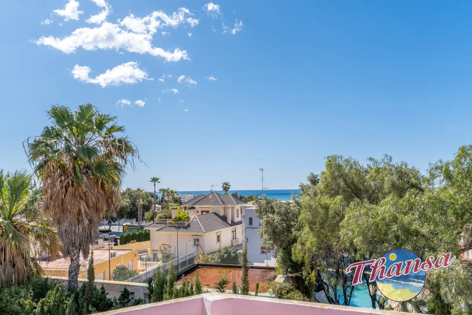 Vista exterior de Casa o chalet en venta en Alicante / Alacant con Aire acondicionado, Calefacción y Jardín privado