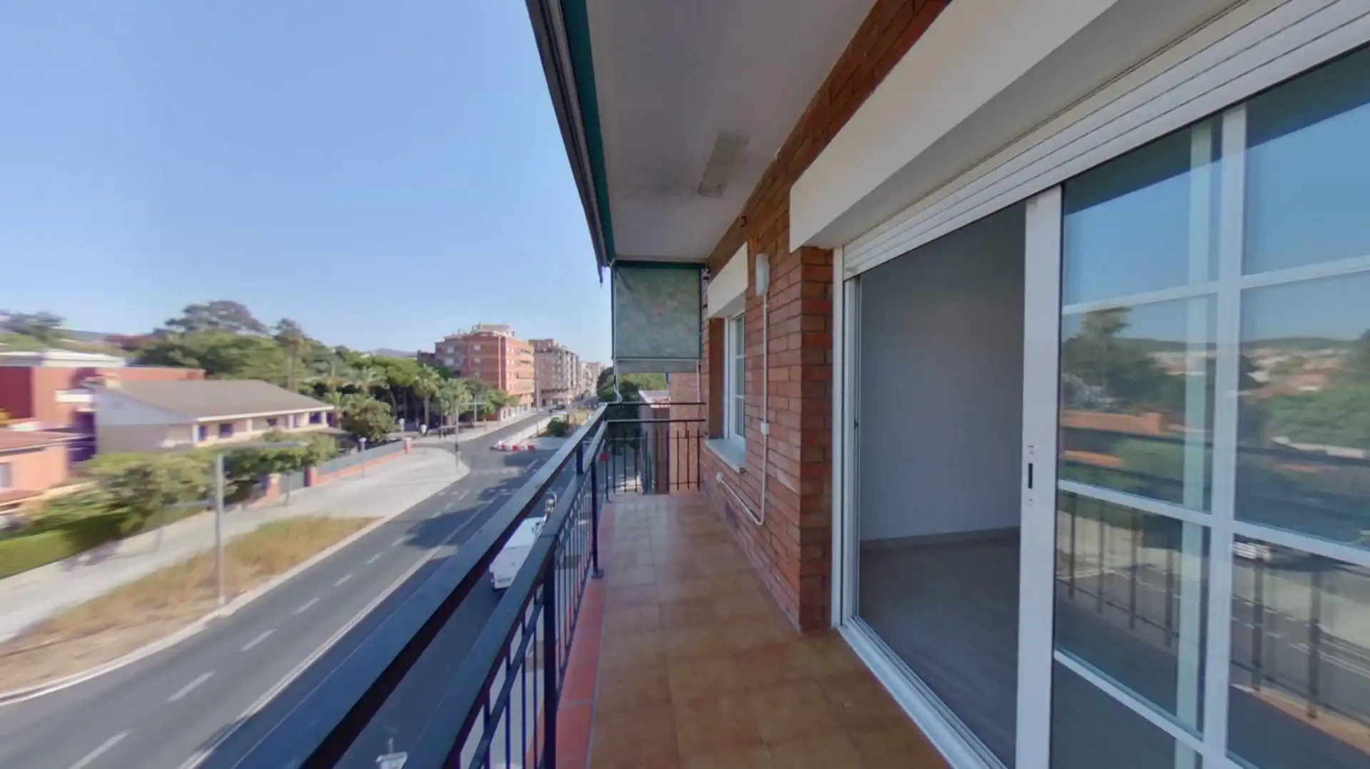 Vista exterior de Pis en venda en Gavà amb Balcó