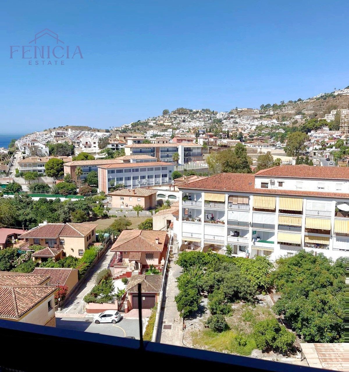 Vista exterior de Piso de alquiler en Almuñécar con Terraza, Amueblado y Piscina comunitaria