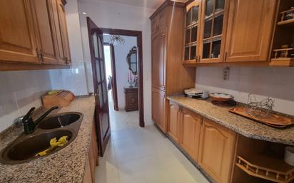 Kitchen of Flat for sale in Arcos de la Frontera  with Air Conditioner, Heating and Storage room