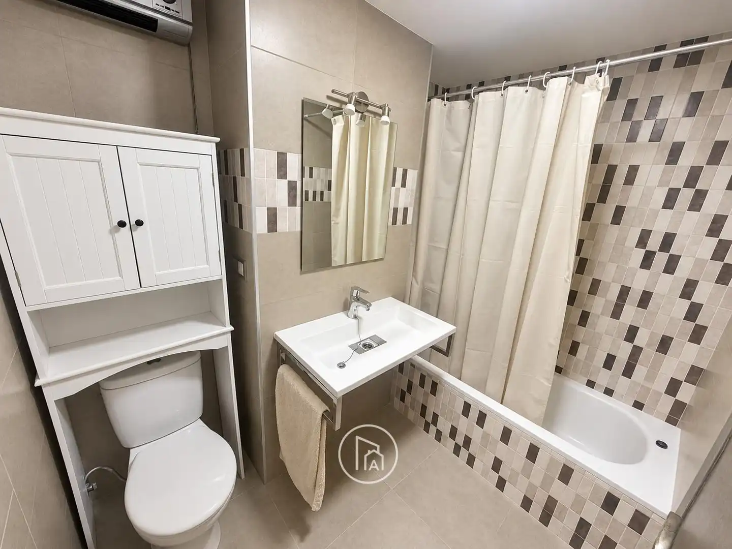Badezimmer von Wohnung zum Verkauf in Valencia mit Klimaanlage, Terrasse und Balkon
