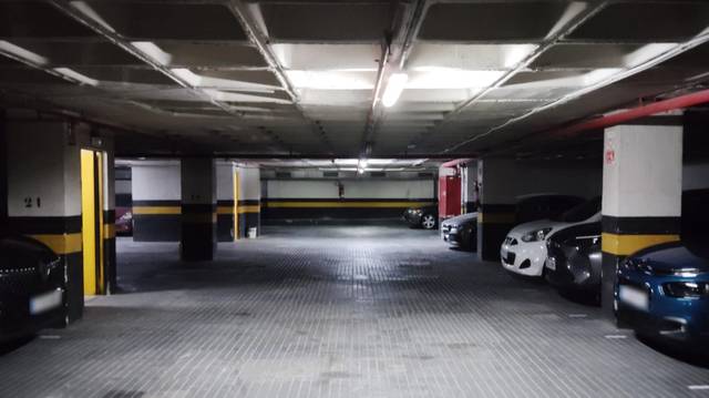 Garaje en Alquiler en  CALLE ALMOGAVERS, 74 en El Parc i la Llacuna del Poblenou