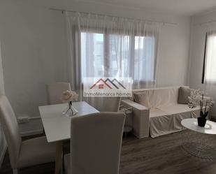 Sala d'estar de Apartament en venda en Sant Lluís amb Moblat i Forn