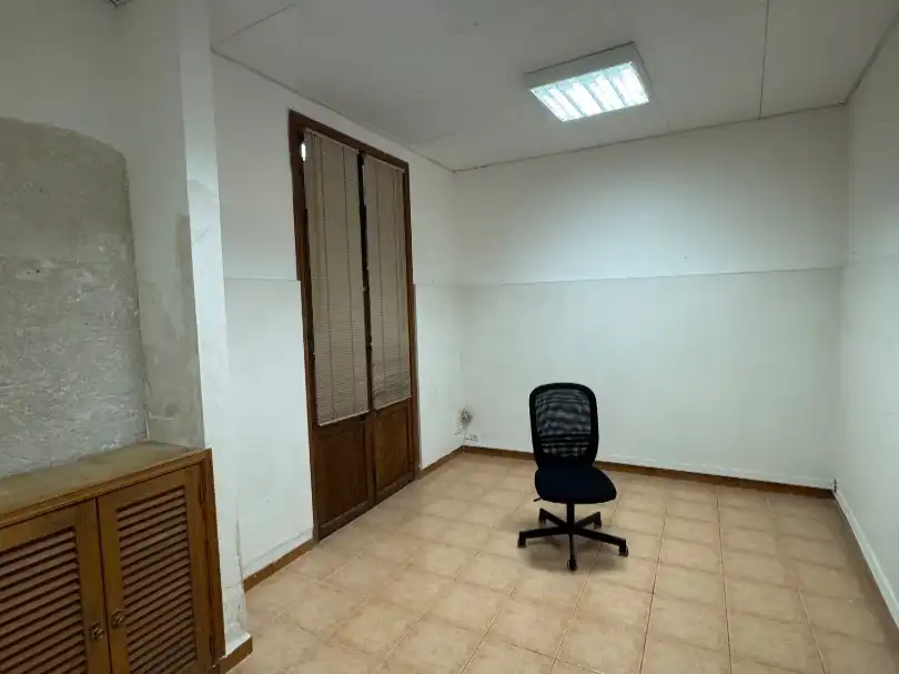 Business premises to rent in calle bosch 25