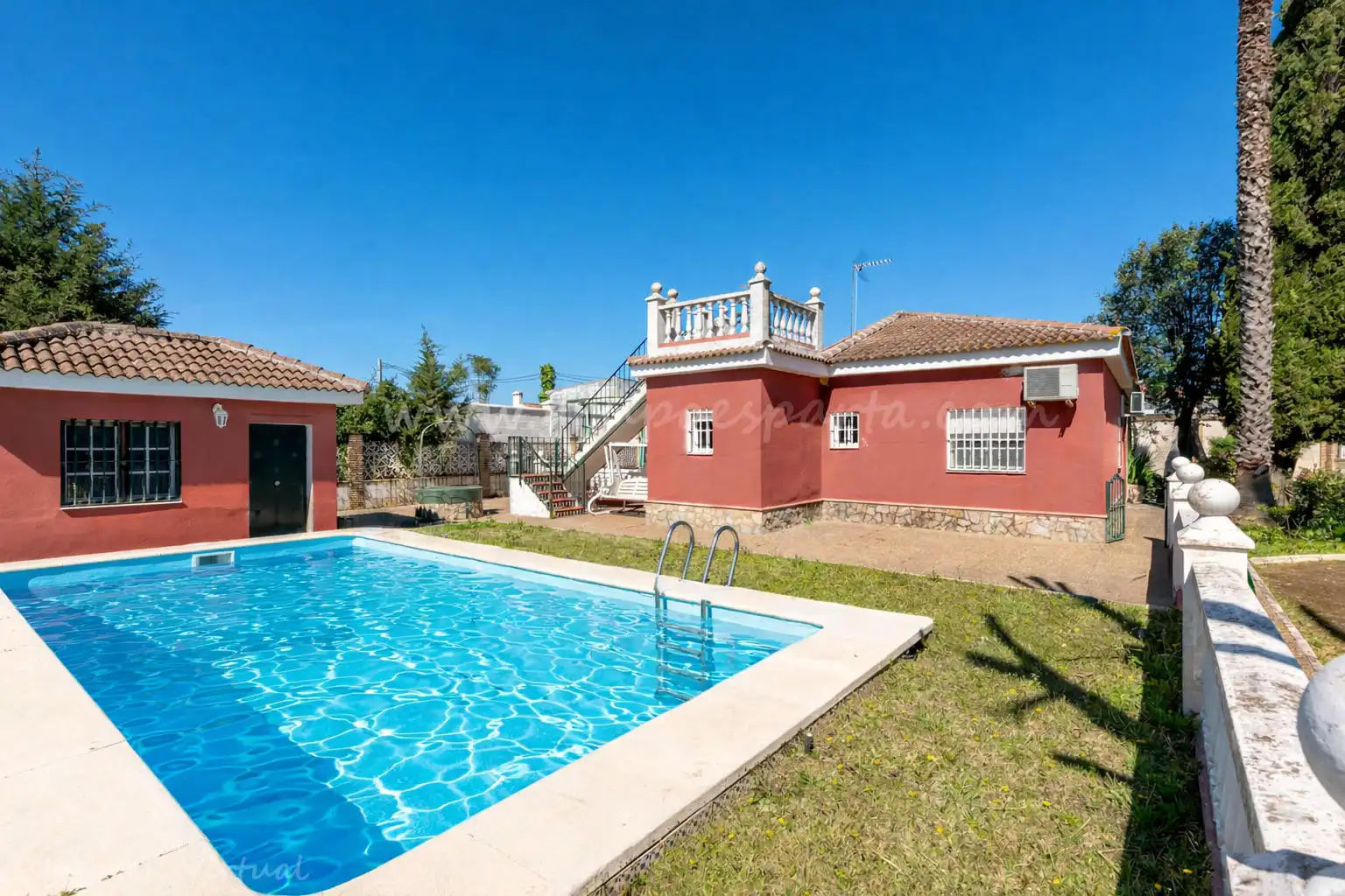 Piscina de Casa o chalet en venta en Villanueva del Ariscal con Aire acondicionado, Calefacción y Jardín privado