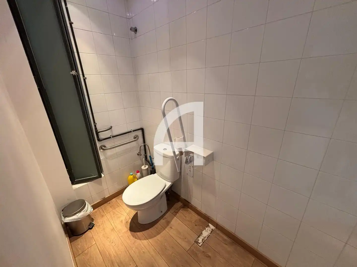Baño de Local de alquiler en Terrassa