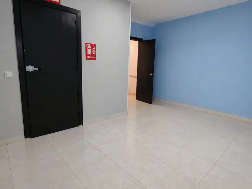 Local de alquiler en Valencina de la Concepción con Aire acondicionado