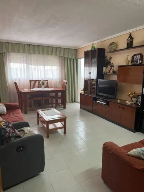 Sala de estar de Piso en venta en Badia del Vallès con Calefacción, Amueblado y Horno
