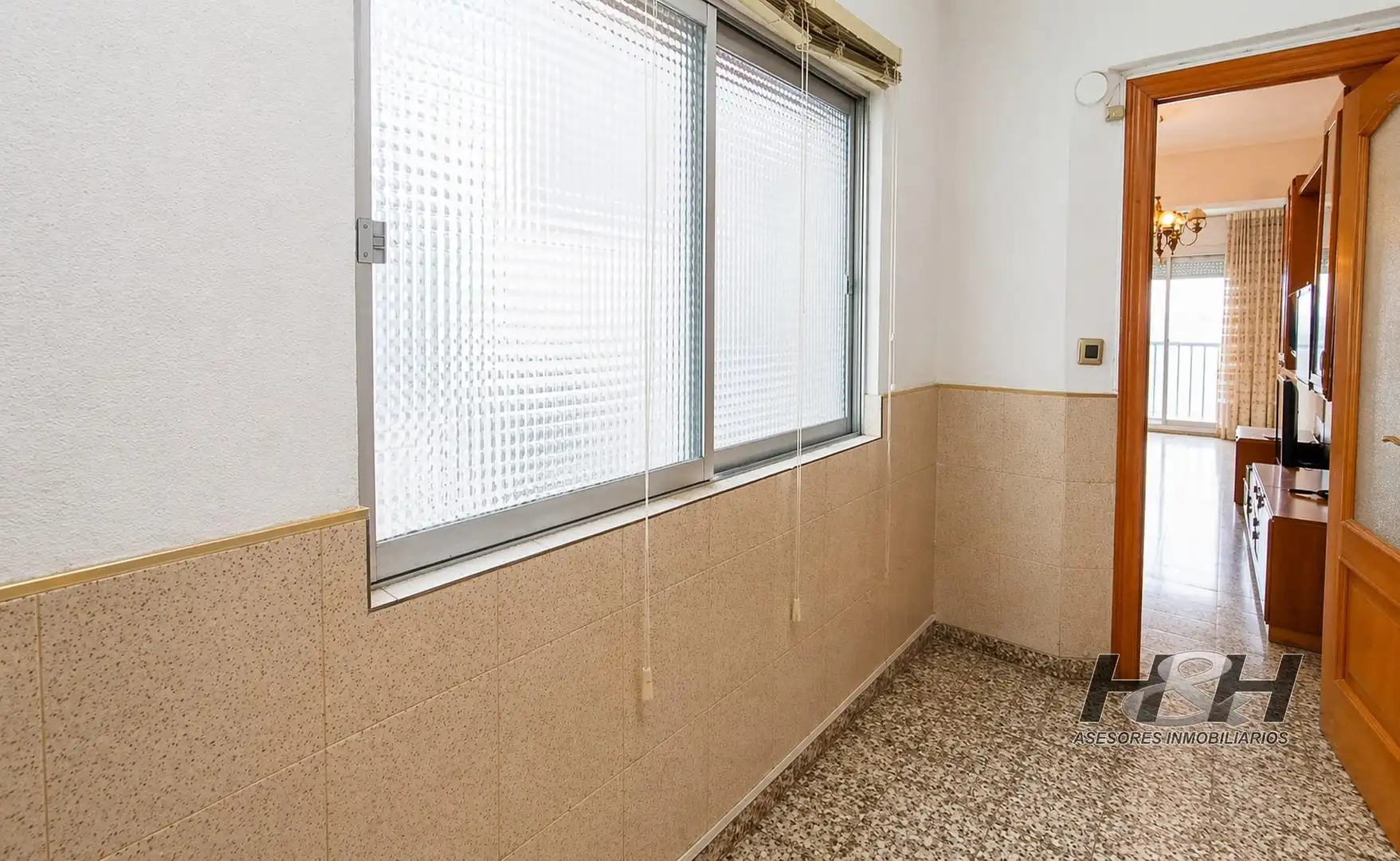 Piso en venta en Burjassot con Balcón
