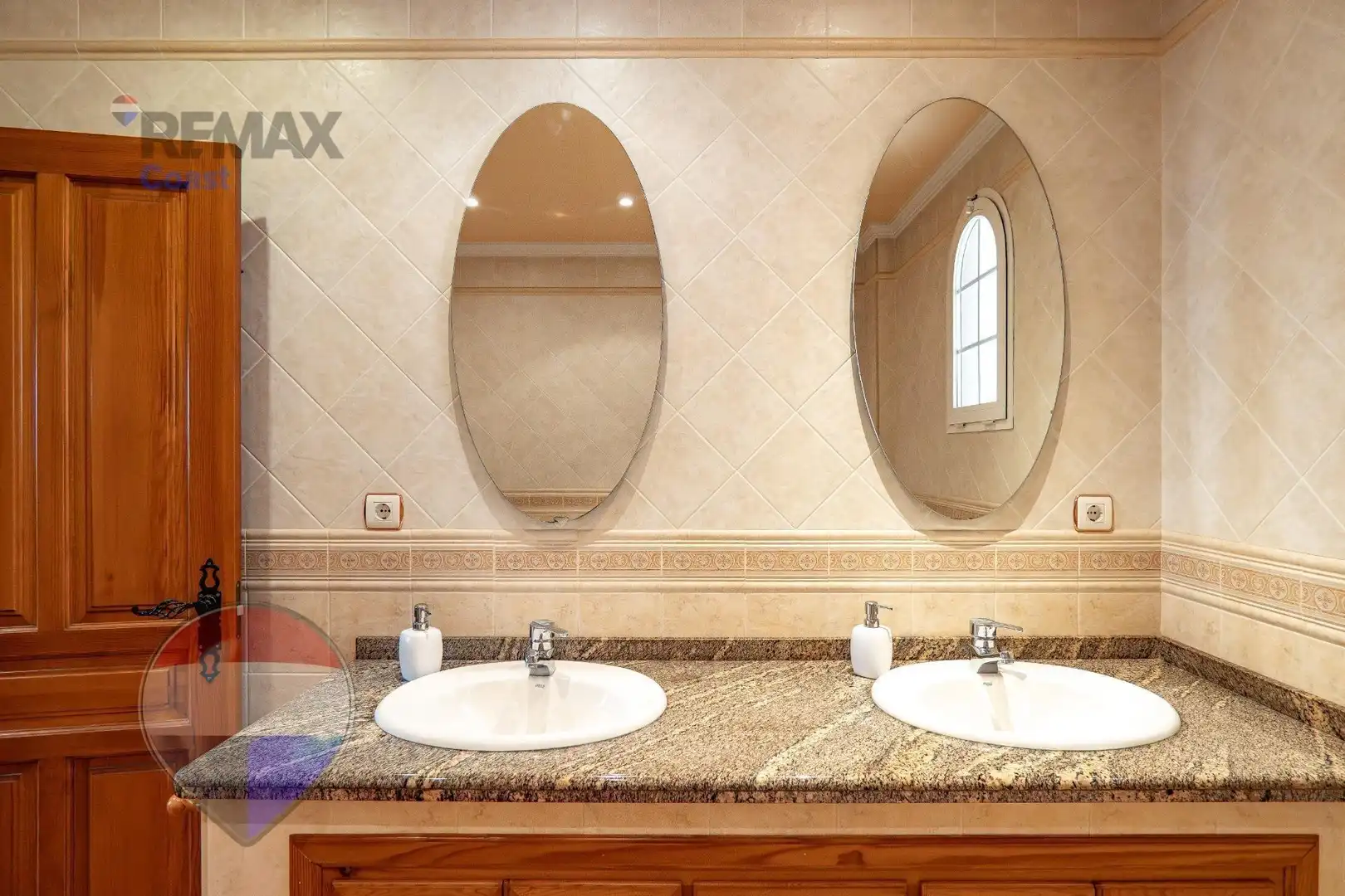 Bathroom of Houses for sale in Málaga