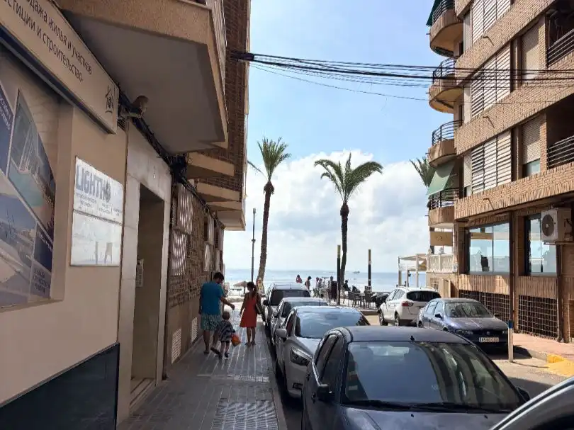 Vista exterior de Piso en venta en Torrevieja con Aire acondicionado, Terraza y Balcón