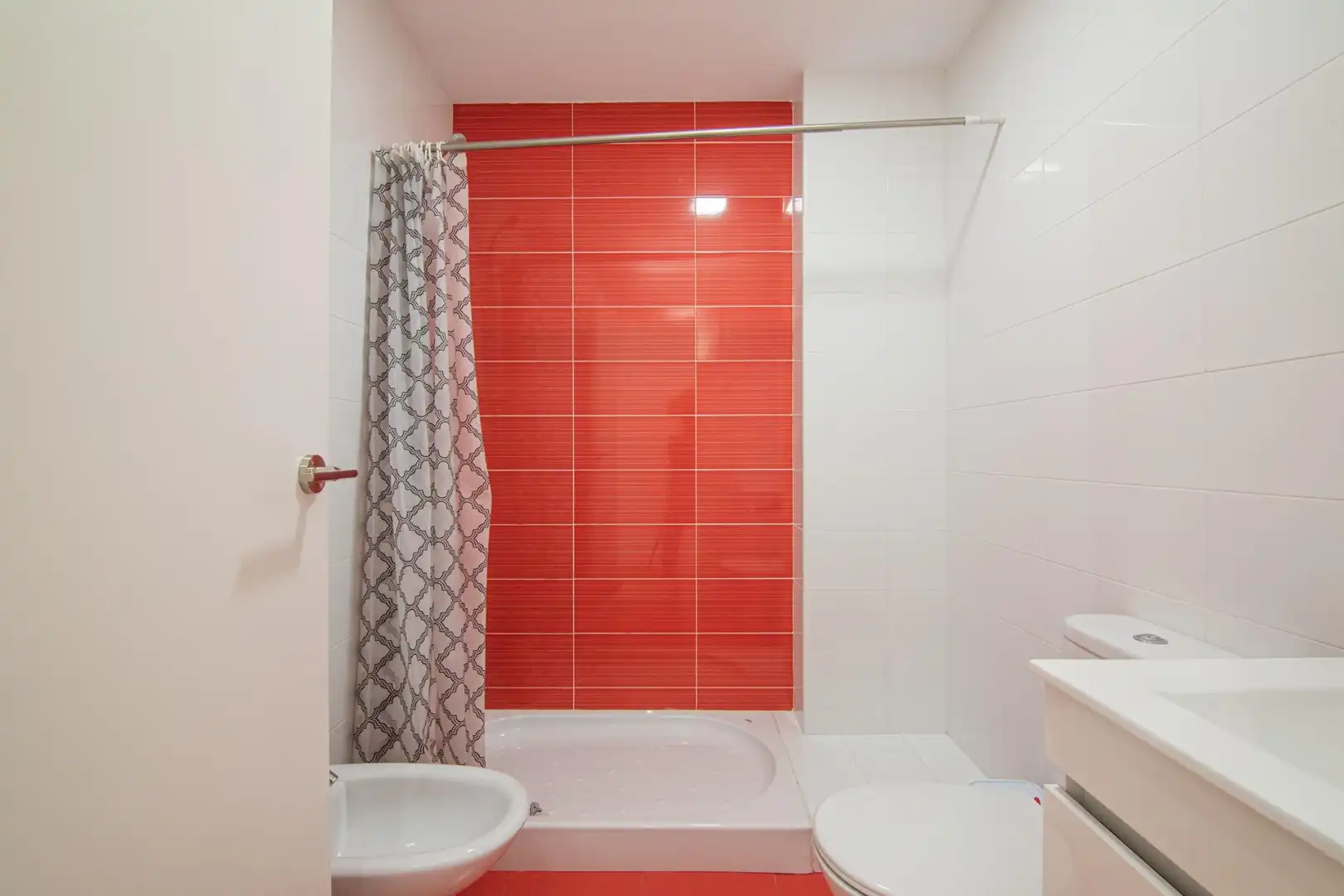 Bathroom of Flat for sale in Elche / Elx  with Furnished