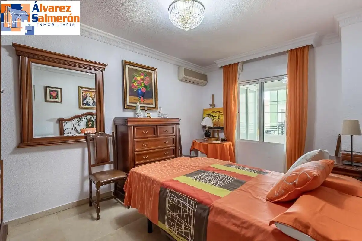 Appartamento con ascensore in vendita a Calle ARQUITECTO JIMENEZ LACAL, imagen 18