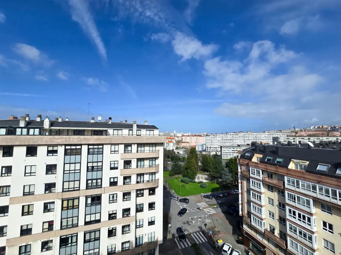 Vista exterior de Pis en venda en A Coruña Capital  amb Calefacció, Parquet i Terrassa