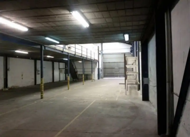 Nau industrial en venda en Camargo