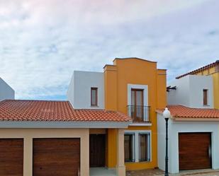 Exterior view of Single-family semi-detached for sale in Carrascal de Barregas