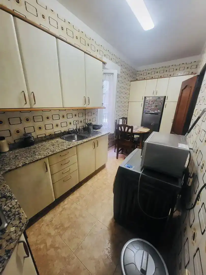 Cocina de Casa adosada en venta en Ribeira con Amueblado, Horno y Lavadora