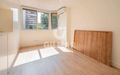 Bedroom of Flat for sale in  Madrid Capital  with Air Conditioner and Heating