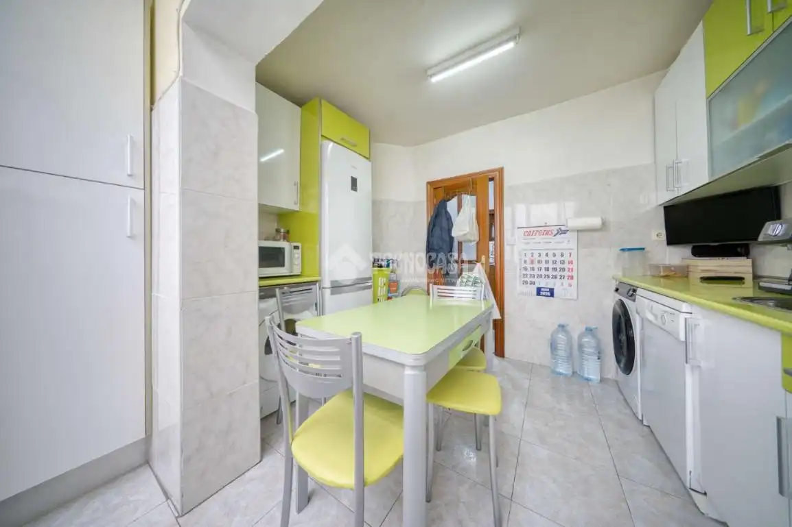 Kitchen of Flat for sale in Valladolid  with Heating