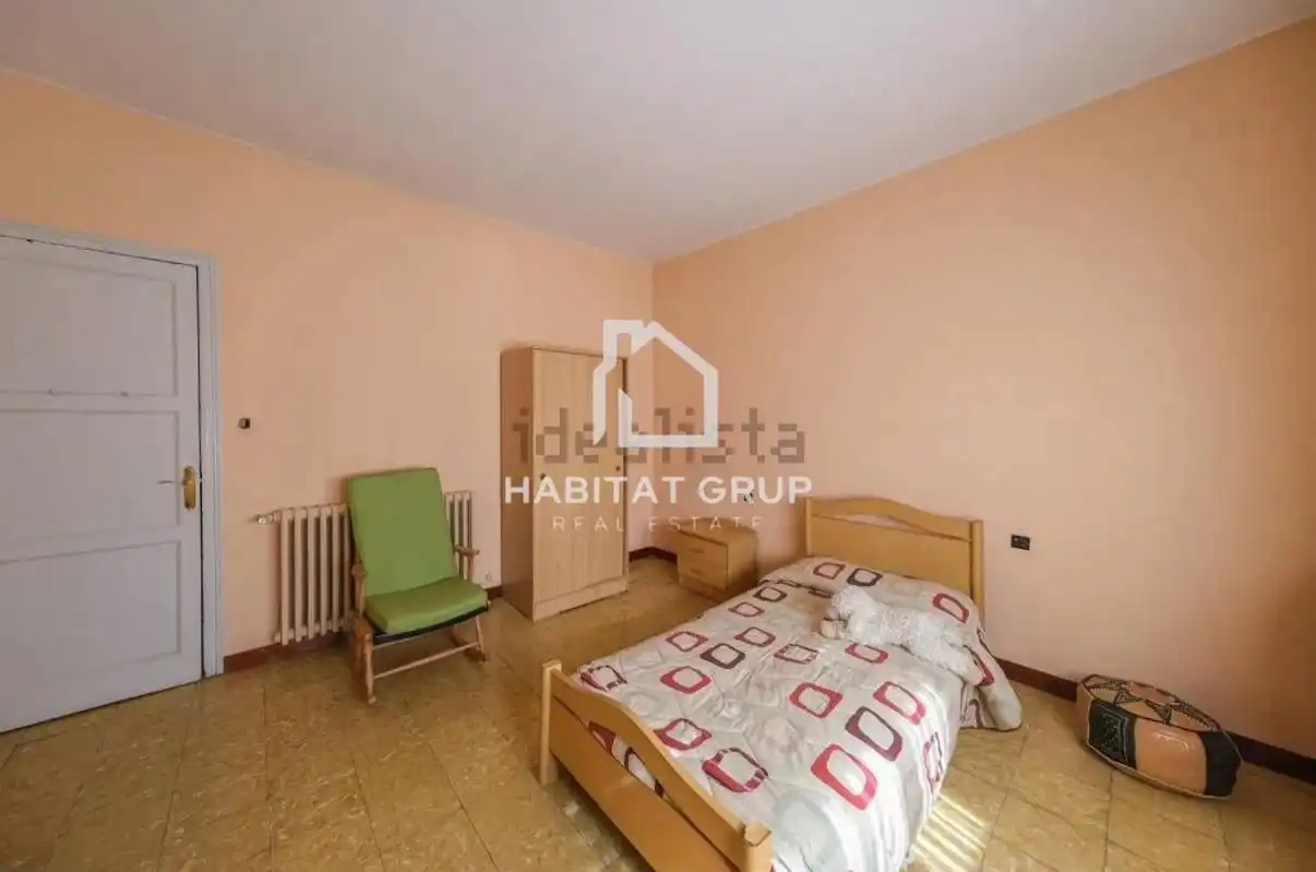 Dormitori de Casa o xalet en venda en Torelló amb Jardí privat i Terrassa