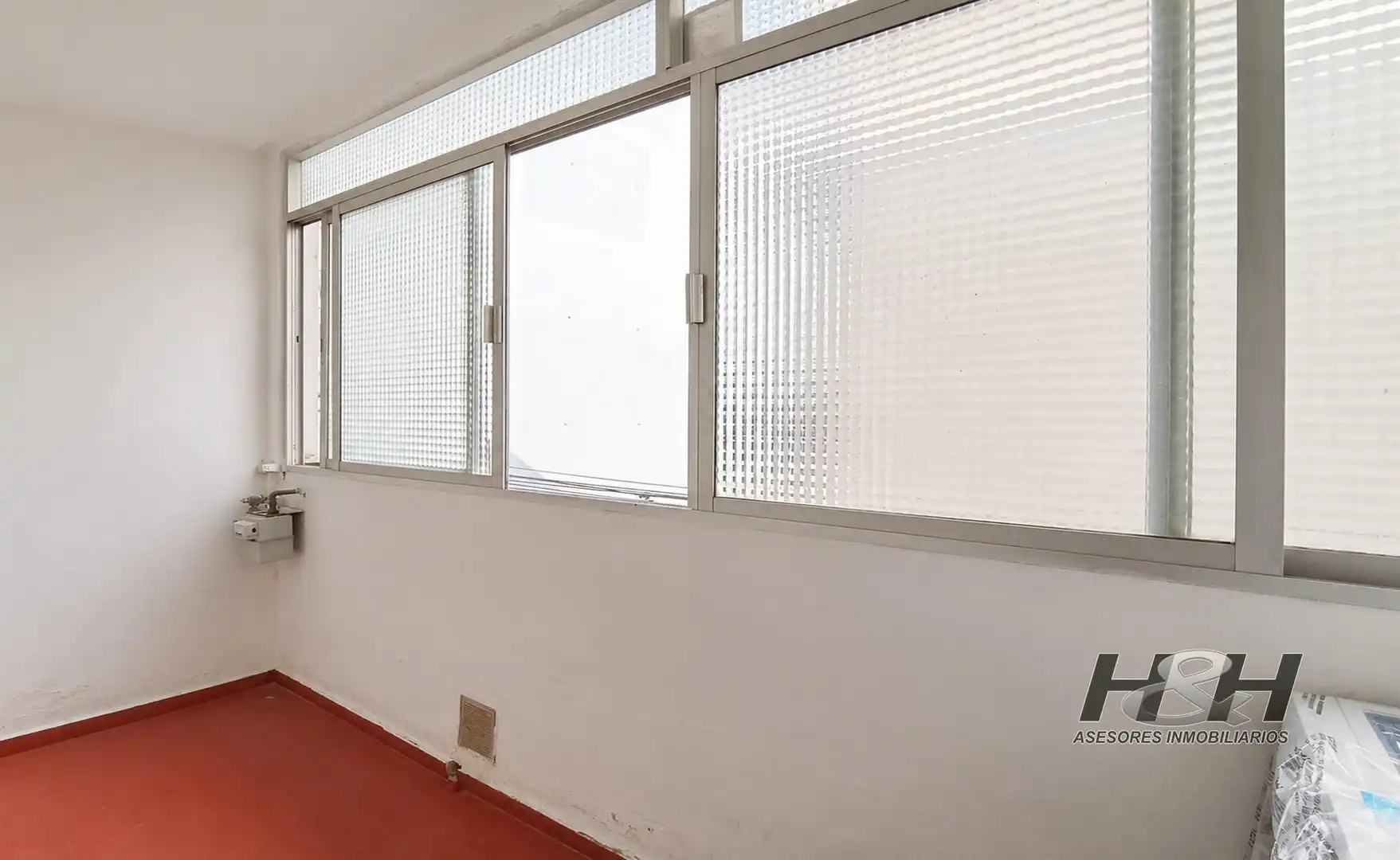 Piso en venta en Godella con Balcón