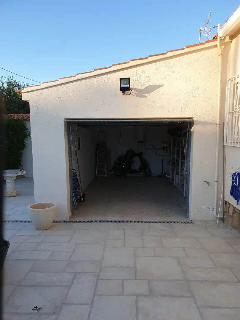 Haus oder Chalet zum Verkauf in L'Alfàs del Pi mit Klimaanlage, Privatgarten und Terrasse