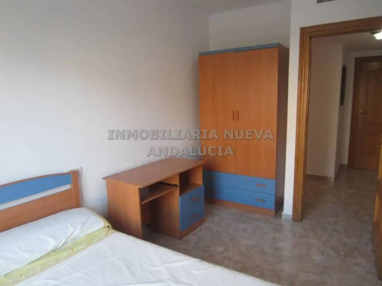 Habitación de Piso de alquiler en Almería con Amueblado