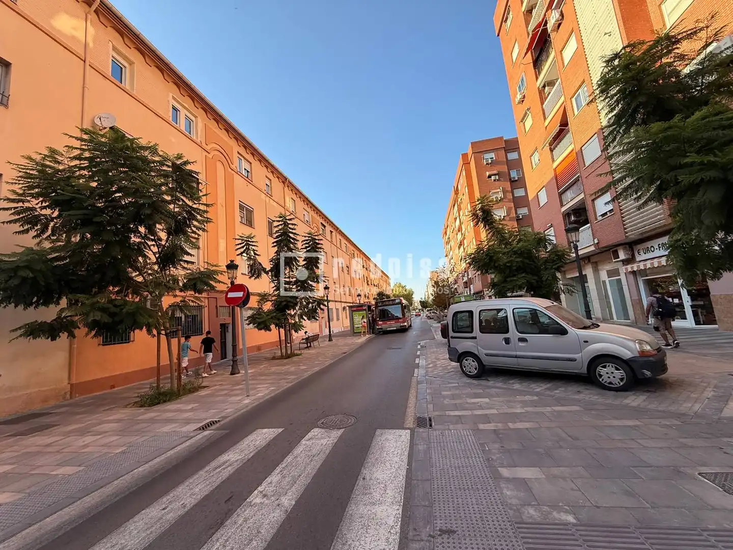 Vista exterior de Local de alquiler en Valencia