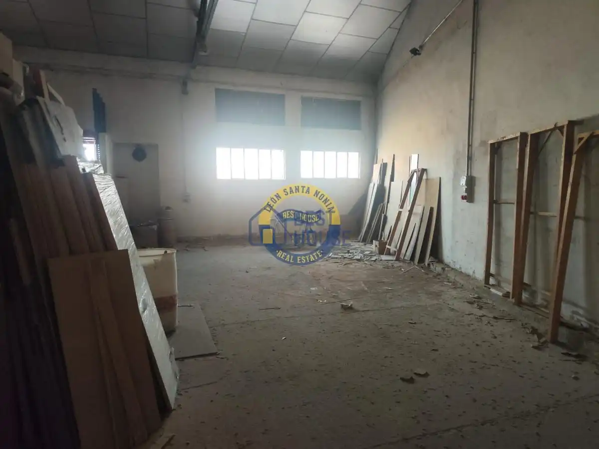 Nave industrial in vendita a Villaquilambre, imagen 30