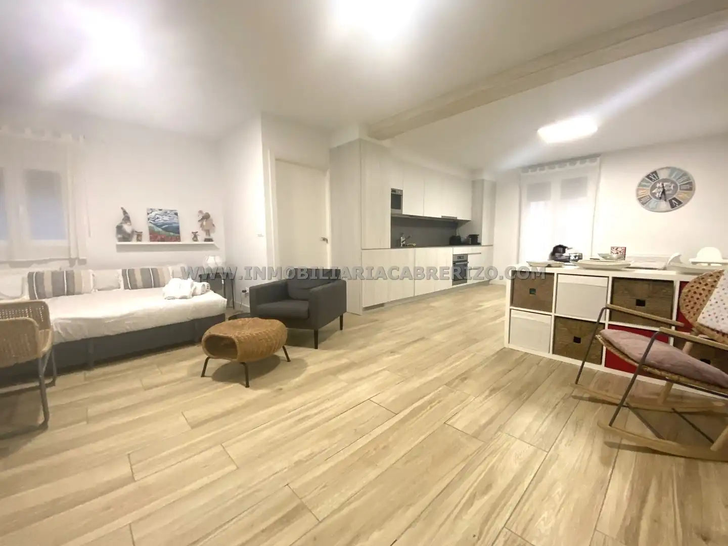 Living room of Flat for sale in  Pamplona / Iruña  with Heating, Furnished and Oven
