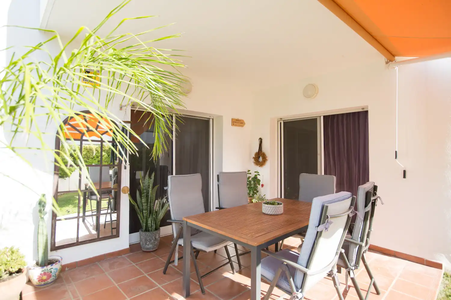 Terrasse von Wohnungen zum Verkauf in Marbella mit Klimaanlage, Privatgarten und Terrasse
