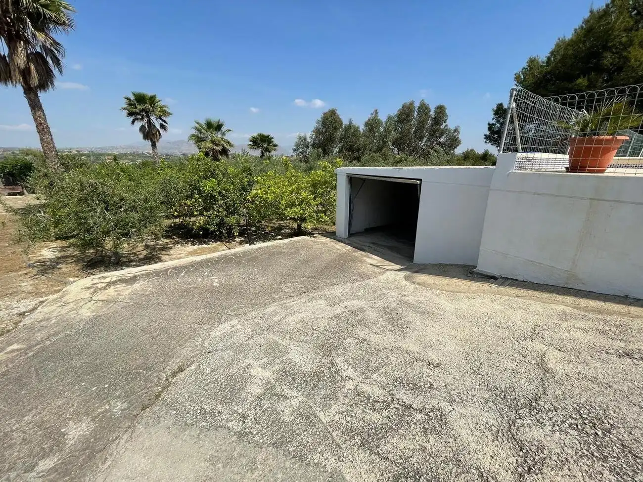 Aparcament de Casa o xalet en venda en Alicante / Alacant amb Aire condicionat, Jardí privat i Terrassa