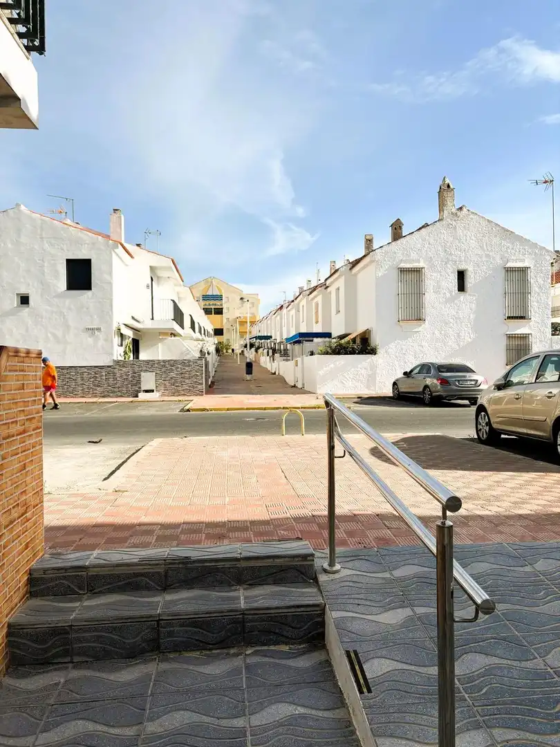 Vista exterior de Casa adosada en venda en Almonte amb Terrassa i Balcó