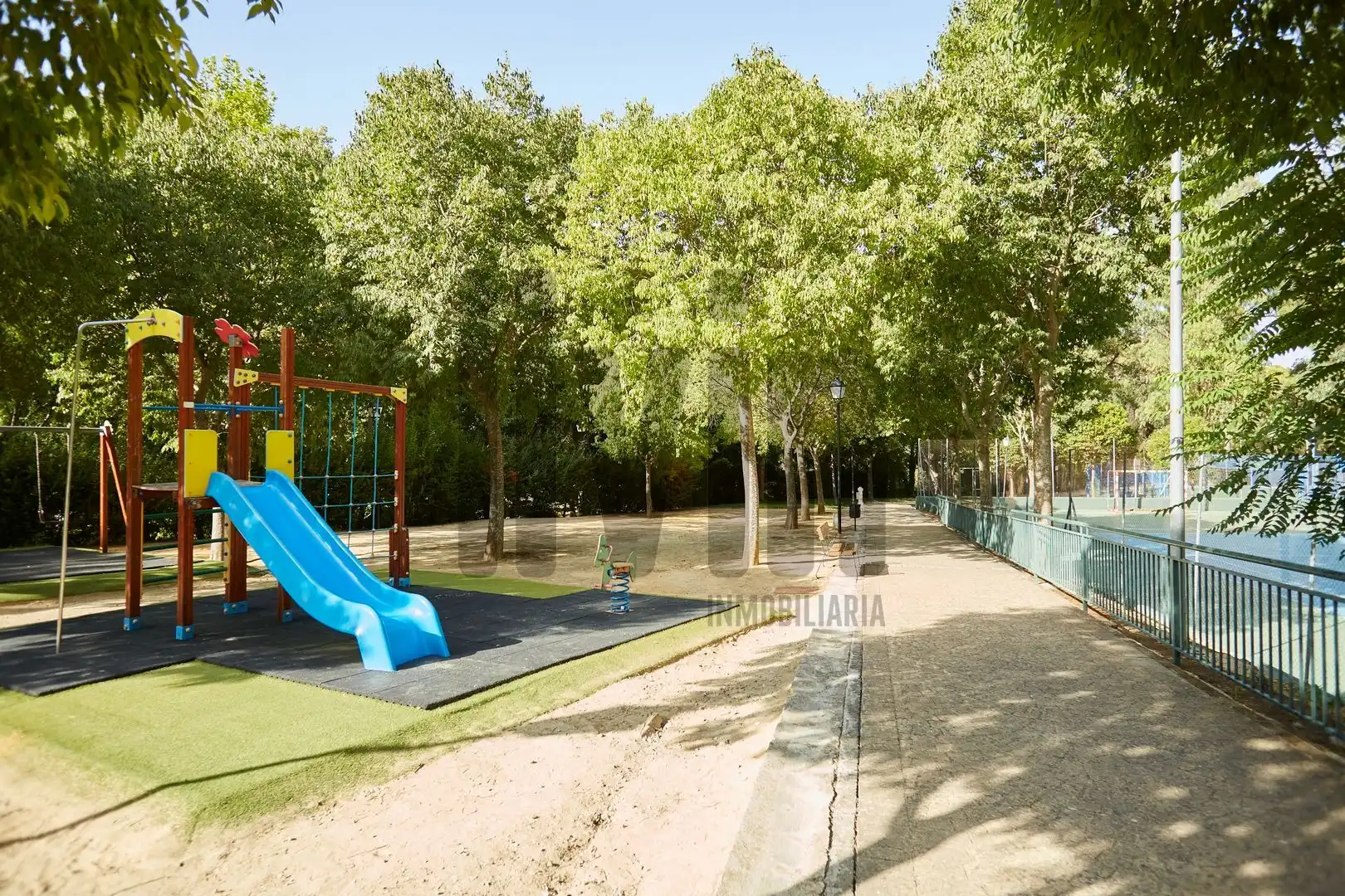 Exterior view of Houses for sale in Jaén  with Air Conditioner, Heating and Terrace