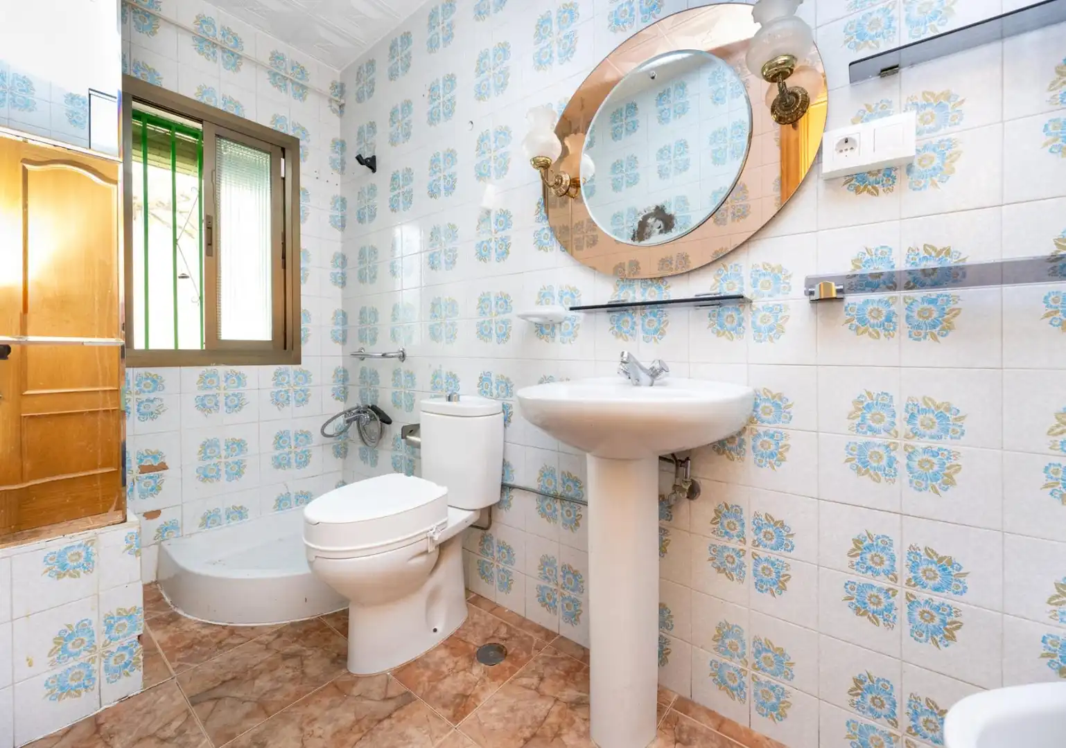 Baño de Casa adosada en venta en Granada