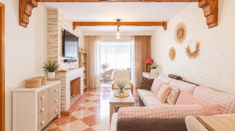 Foto 4 de Piso en venta en Los Guindos - Parque Mediterráneo - Santa Paula, Málaga Capital