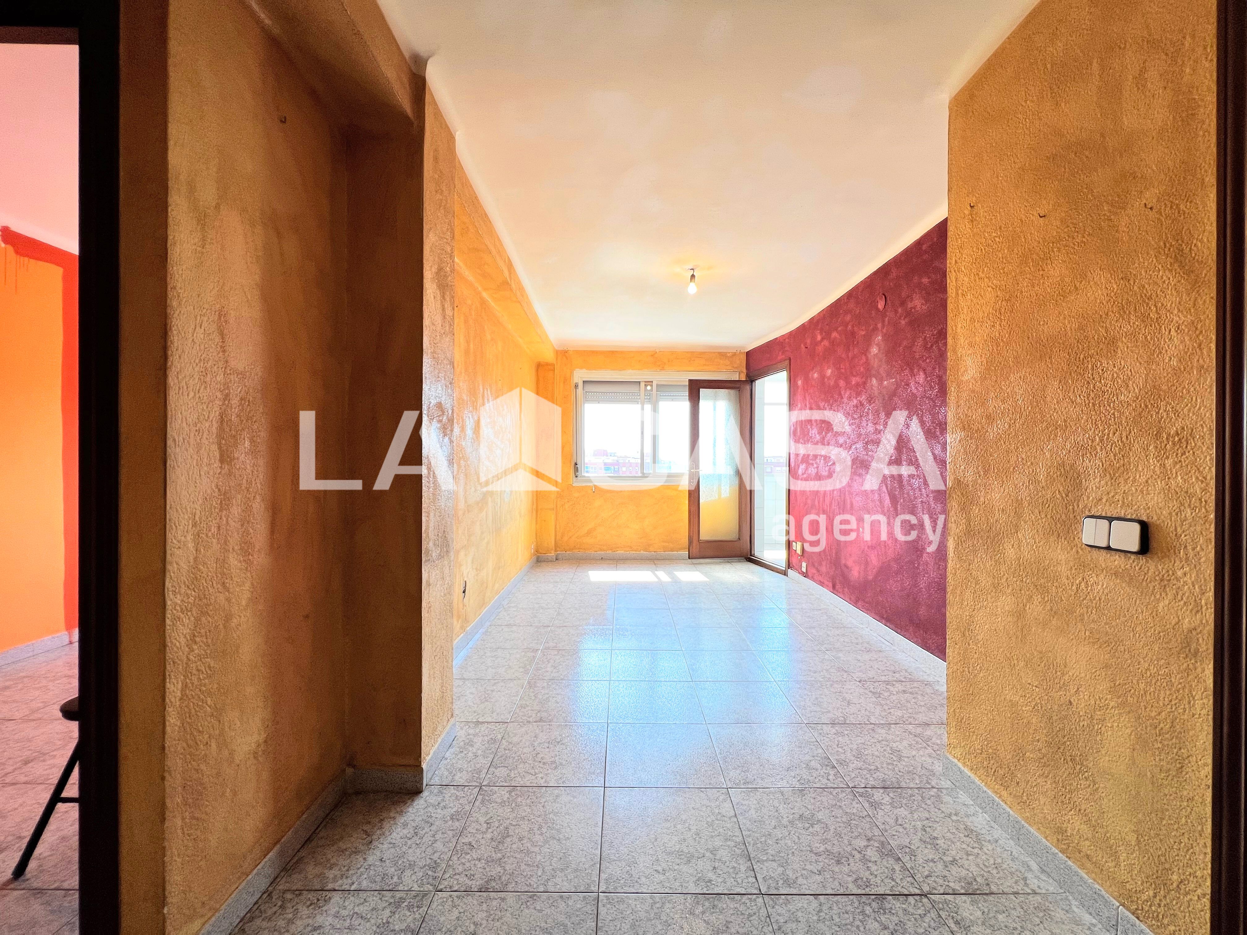 Flat for sale in Badalona  with Balcony