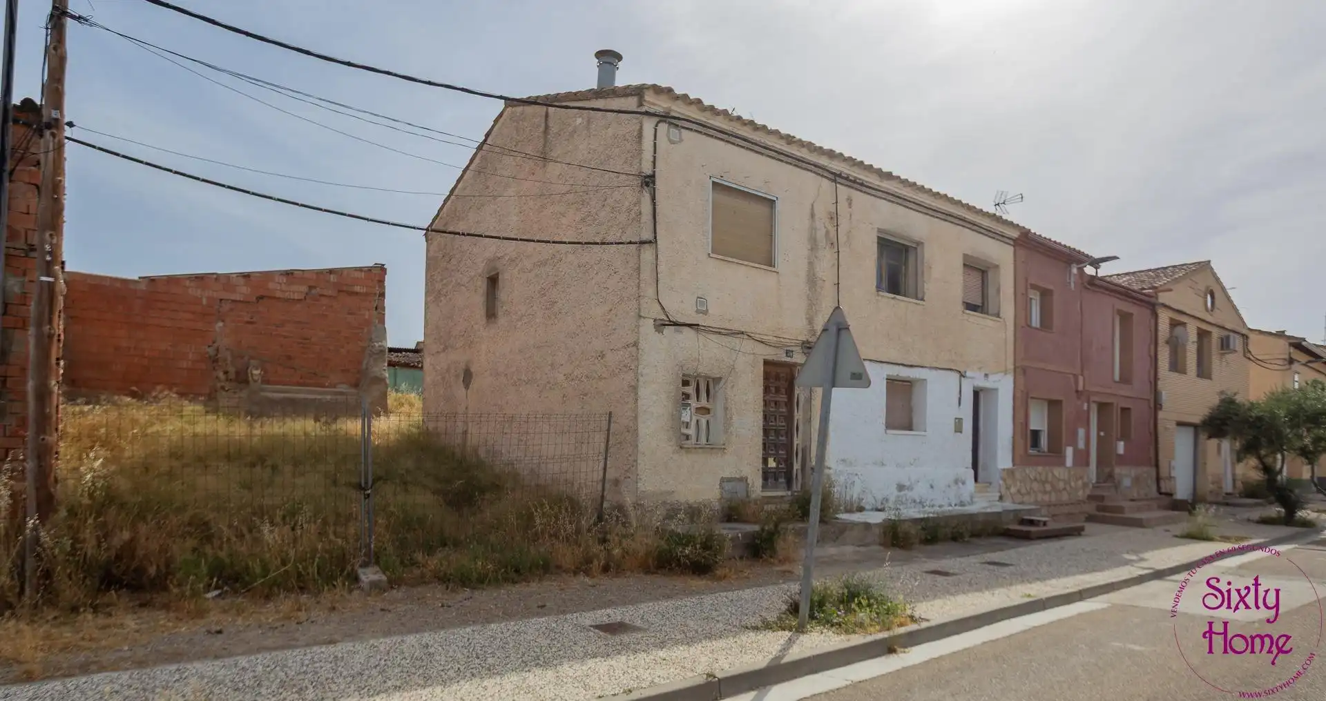Vista exterior de Casa o xalet en venda en San Mateo de Gállego amb Jardí privat, Terrassa i Traster