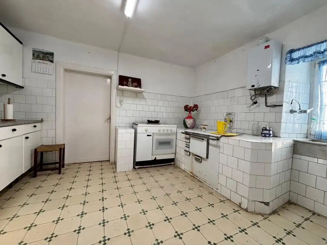 Küche von Country house zum Verkauf in Gorliz mit Abstellraum