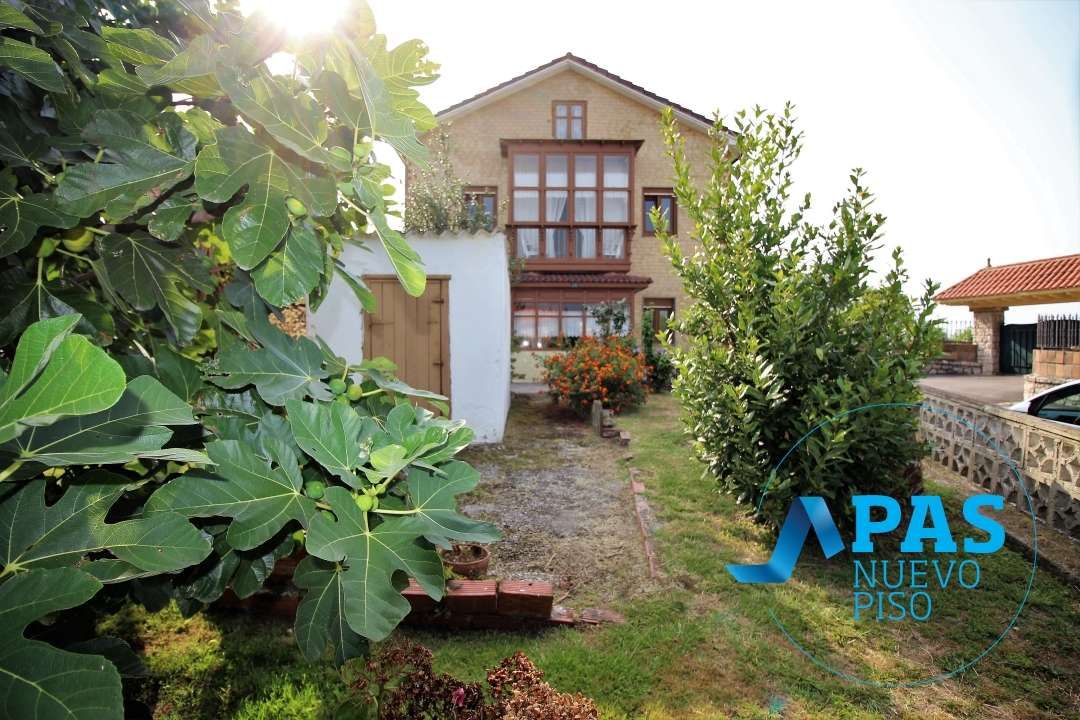 Garden of House or chalet for sale in El Astillero    with Heating, Private garden and Storage room