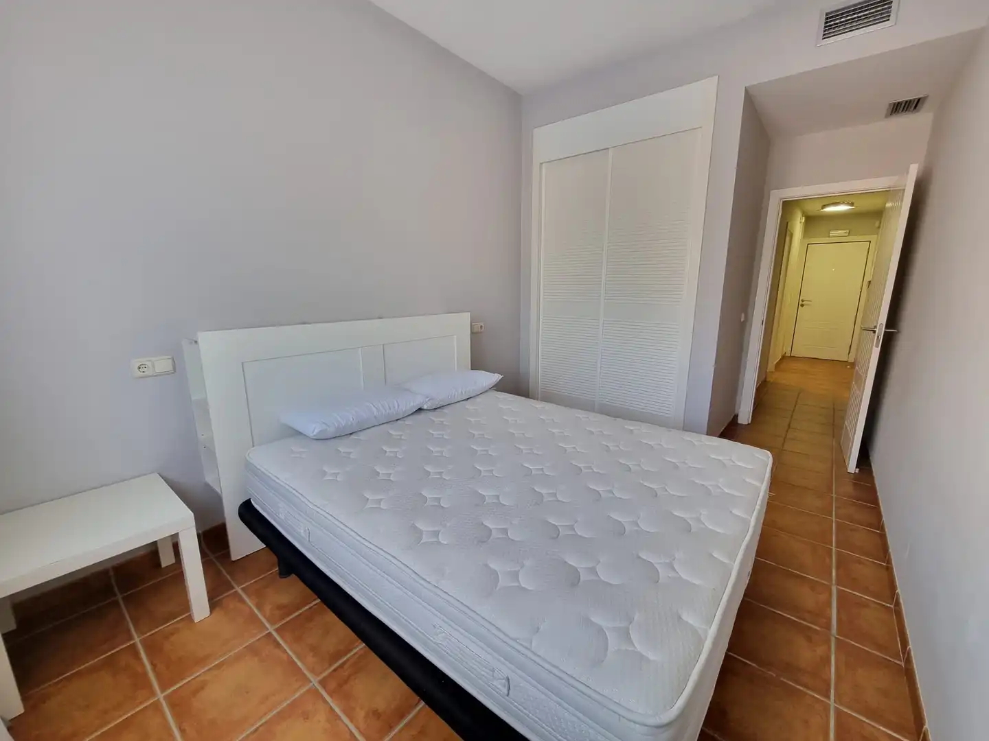 Flat for rent in Calle Chopo, El Paraíso